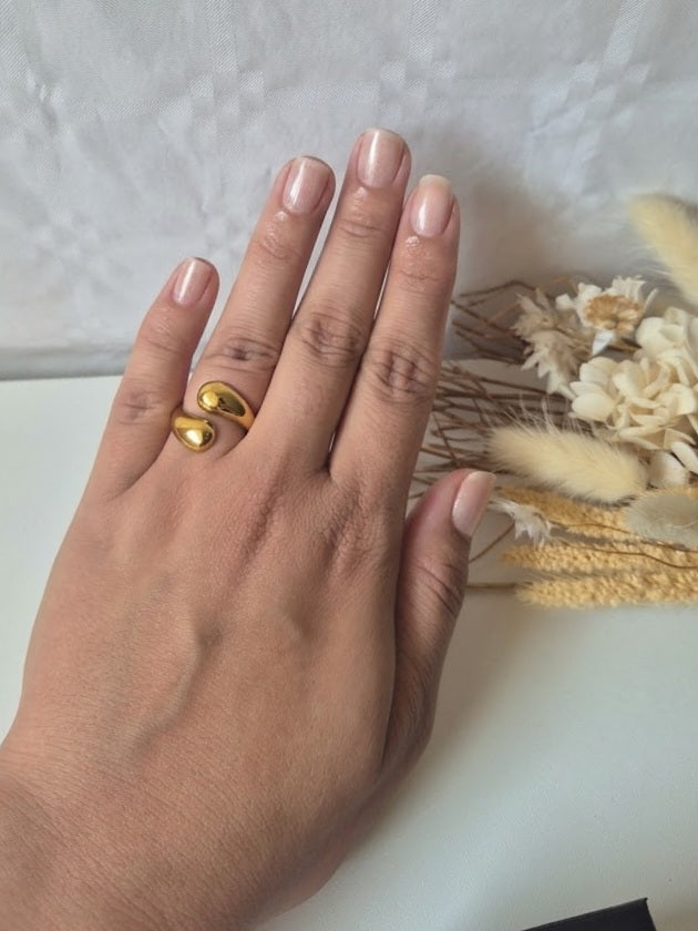 Bague Croisée Dorée en Acier Inoxydable & Plaqué Or 18K