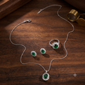 Parure de Bijoux "Émeraude Royale" – Collier, Bague & Boucles d'Oreilles Serti Zirconium