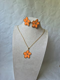 Parure Collier et Bracelet Fleur en Émail – Acier Inoxydable Doré et orange