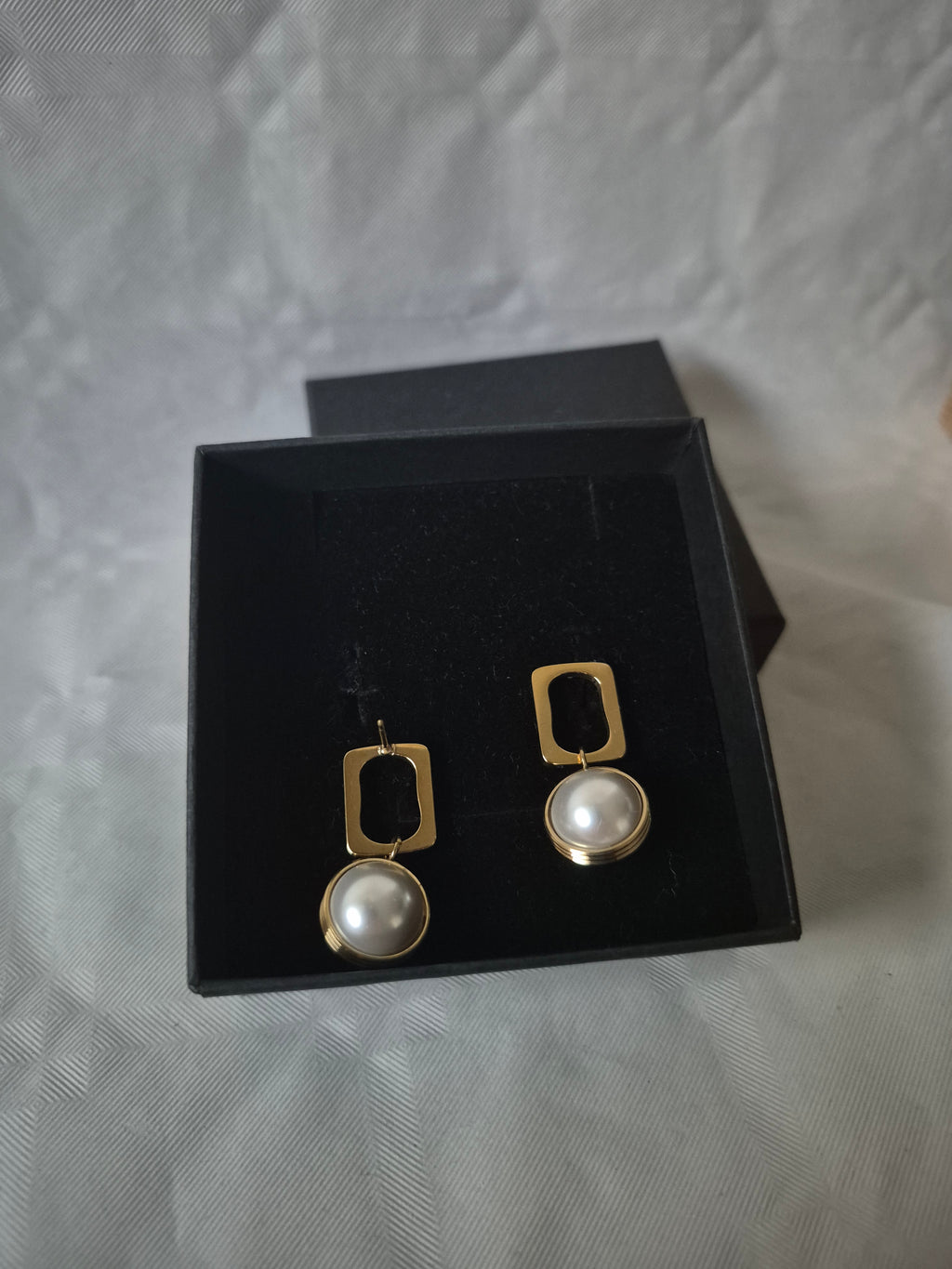 Boucles d’Oreilles Pendants & Perles Nacre – Acier Inoxydable Plaqué Or 16K