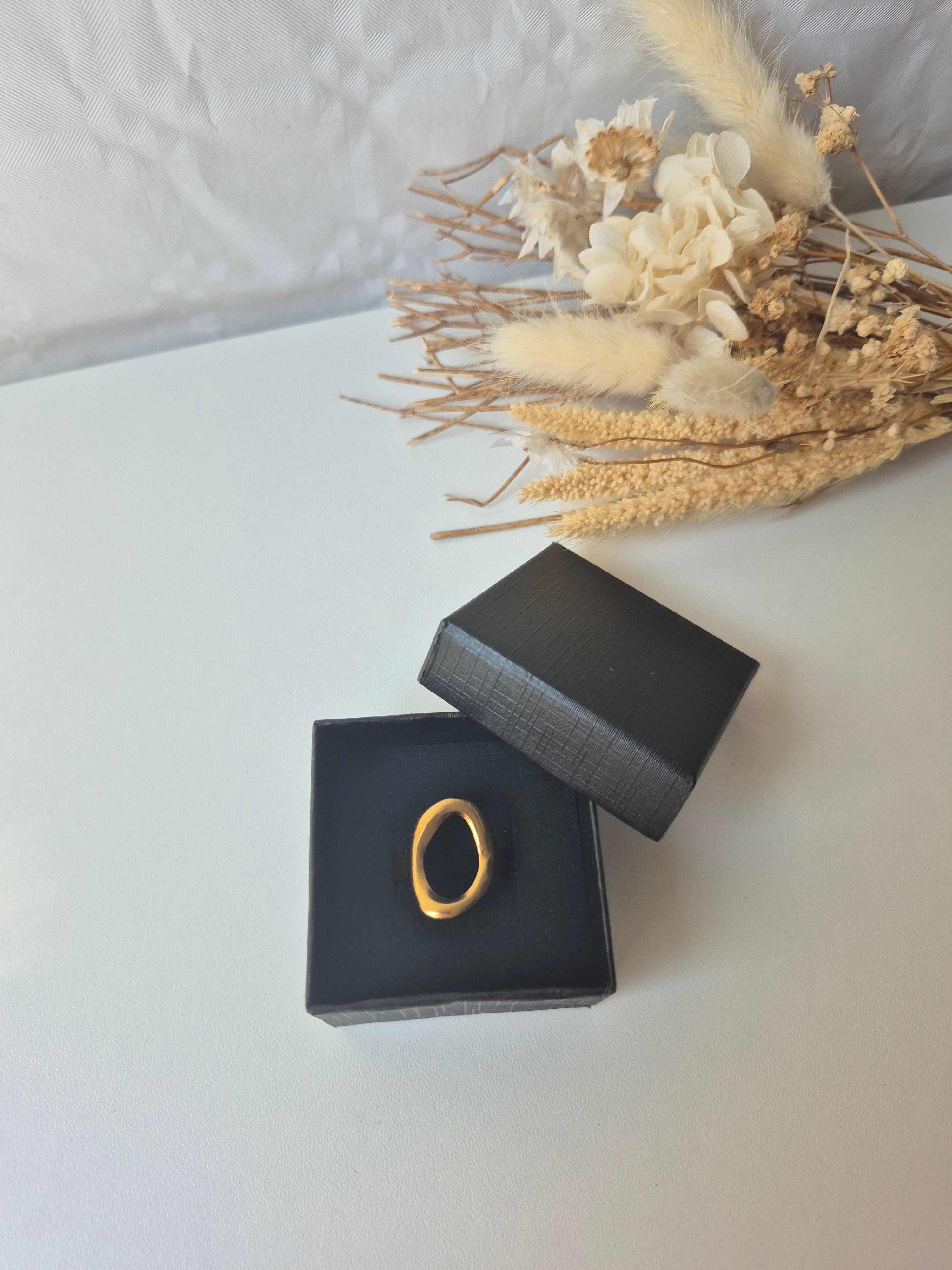 Bague Silhouette Dorée 18K – Acier Inoxydable Réglable