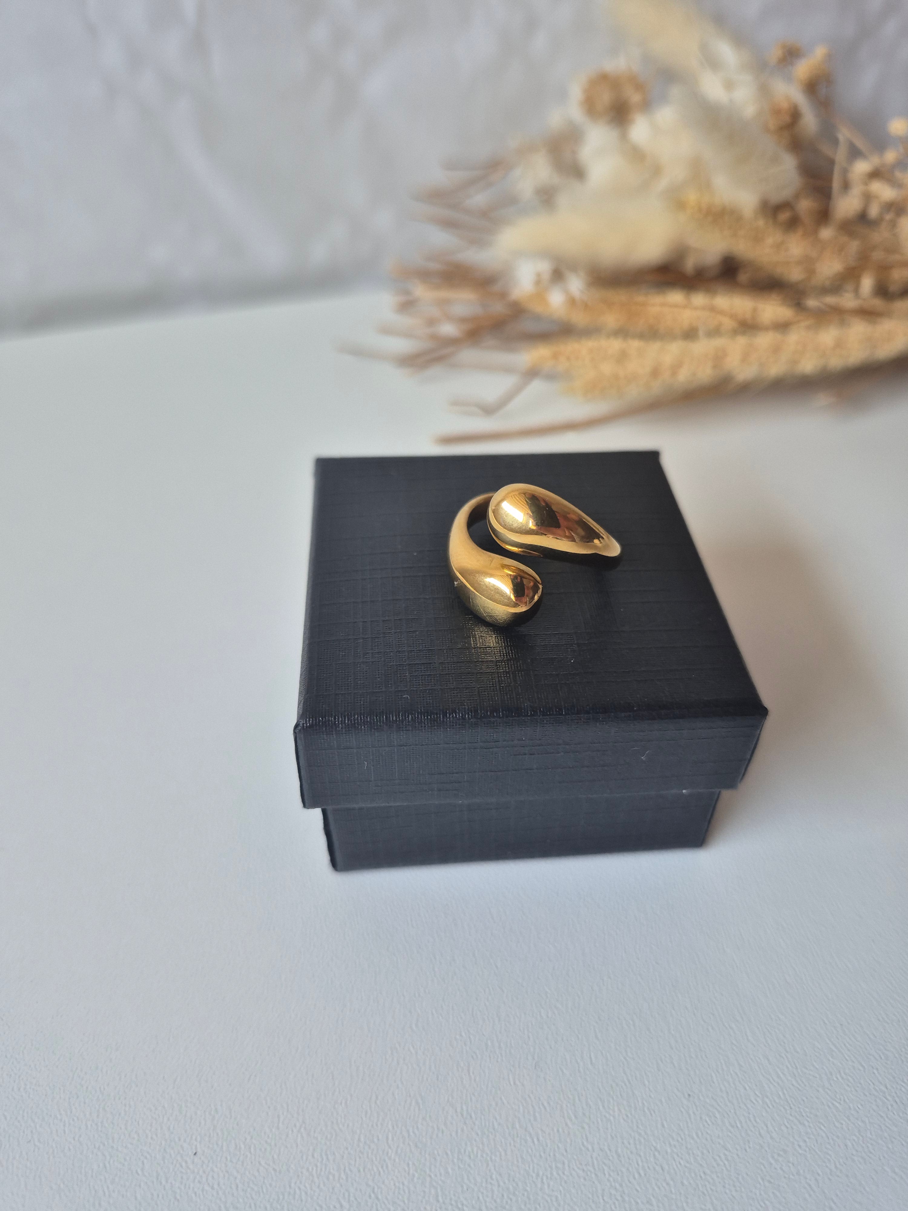 Bague Croisée Dorée en Acier Inoxydable & Plaqué Or 18K