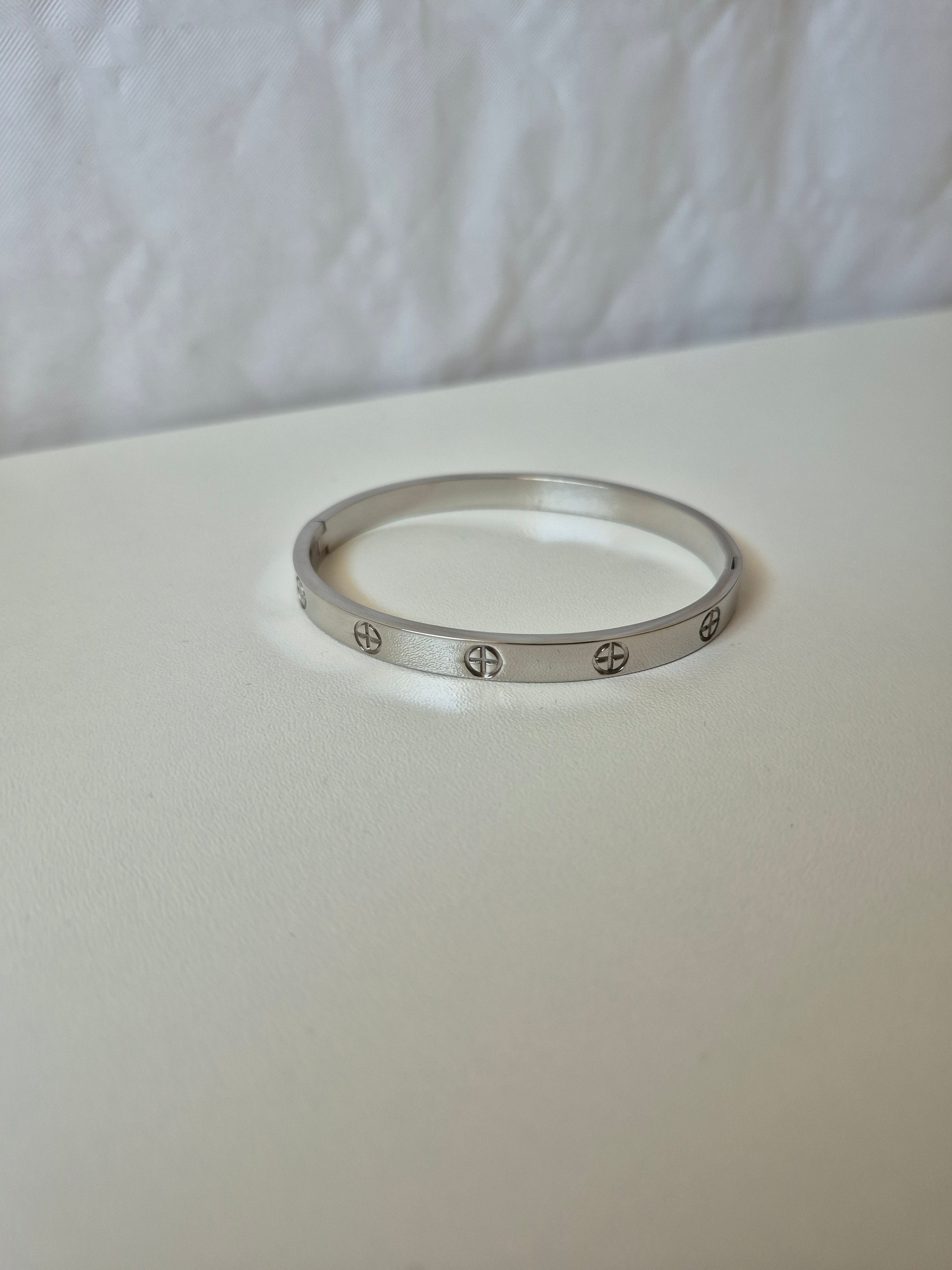 Bracelet Femme Acier Inoxydable Argenté – Jonc Ovale 6 cm Anti-Allergique